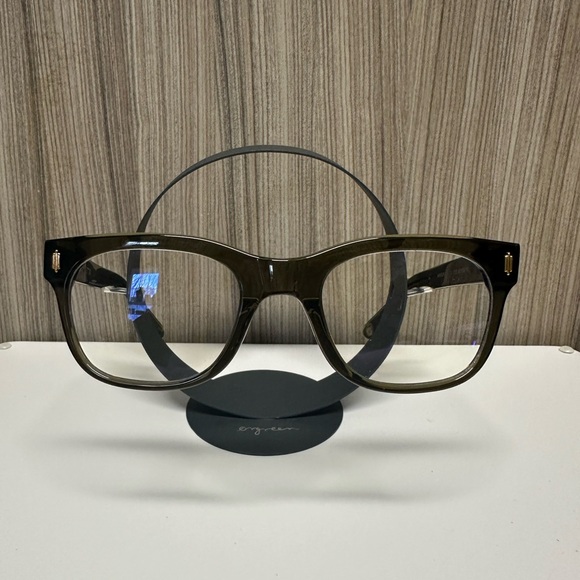 Dom Vetro Harrison C24P - Picture 1 of 5